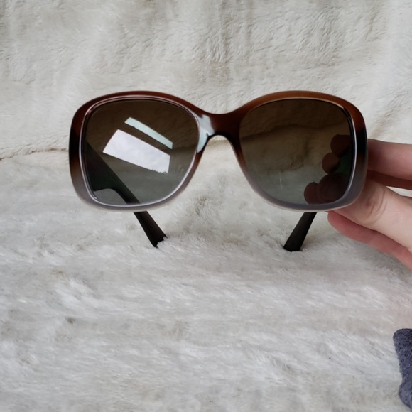 Prada sunglasses - Picture 5 of 8